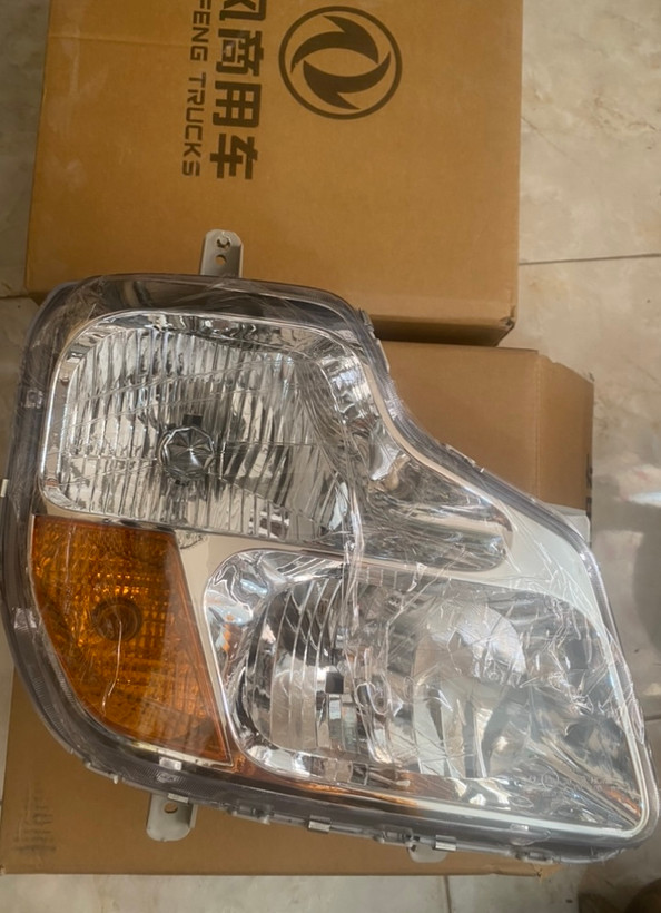چراغ جلو البرز دانگ فنگ